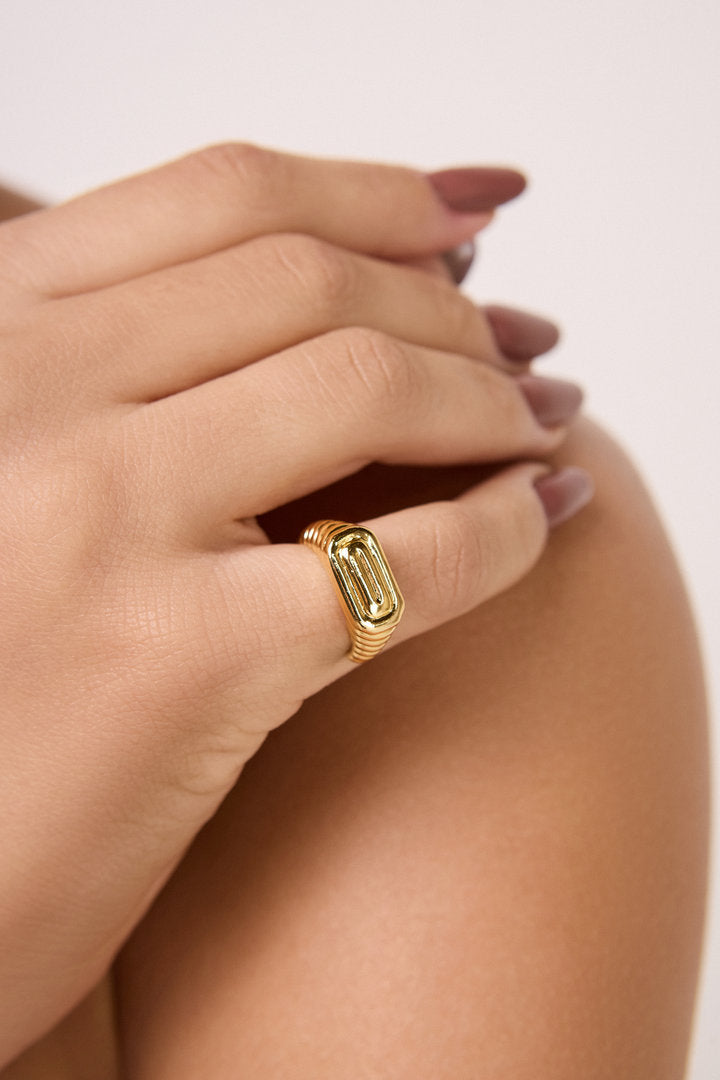 Lumier Phalanx Ring