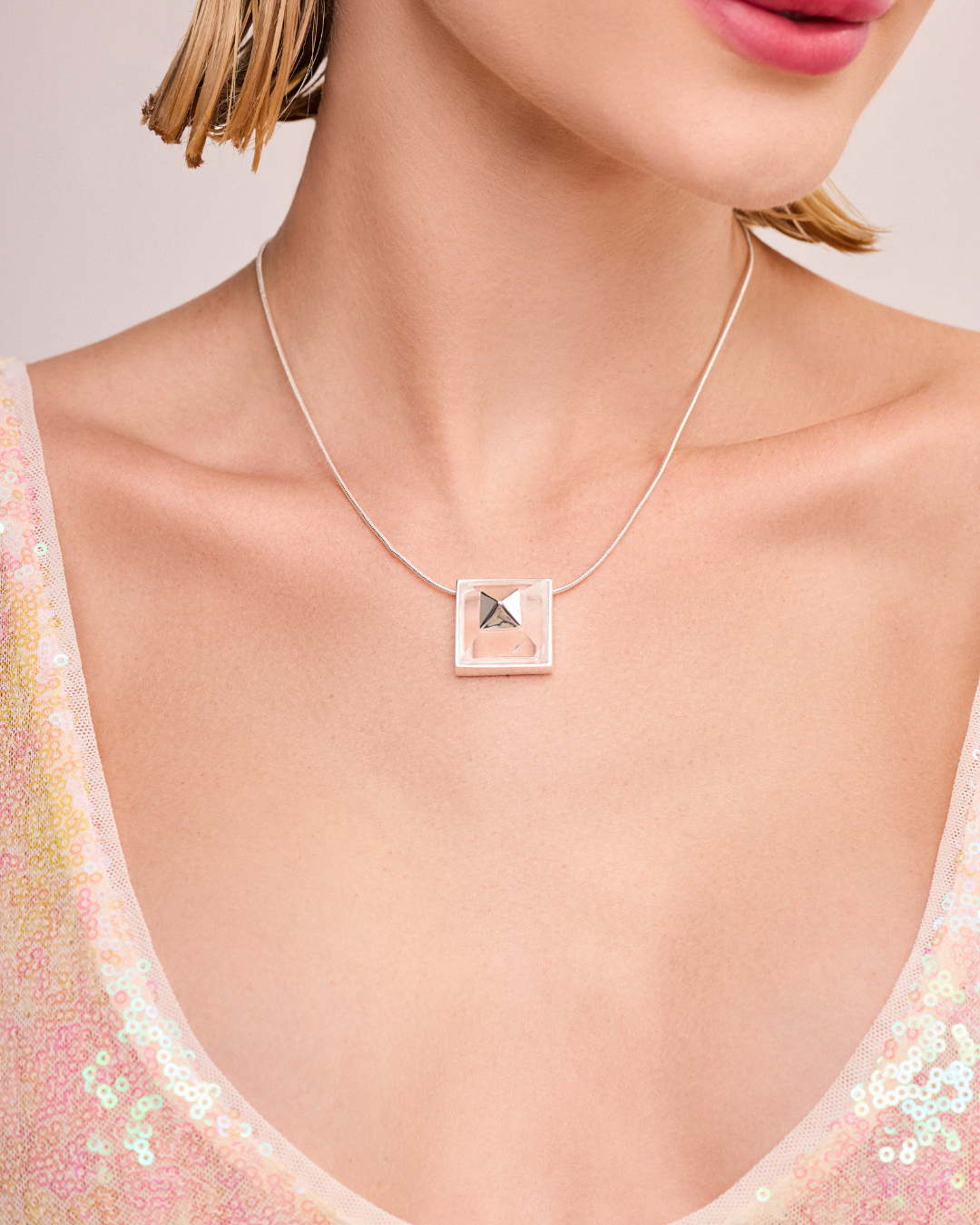 Vértice Necklace